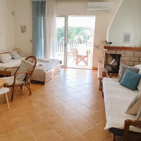 Geoponika 1-2 Apartament *
