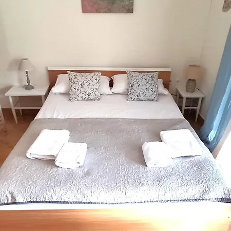 Geoponika 1-2 Apartament