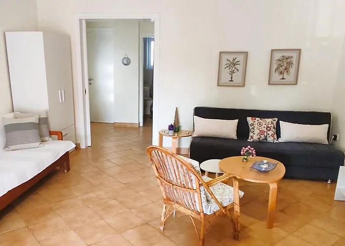 Geoponika 1-2 Appartement *