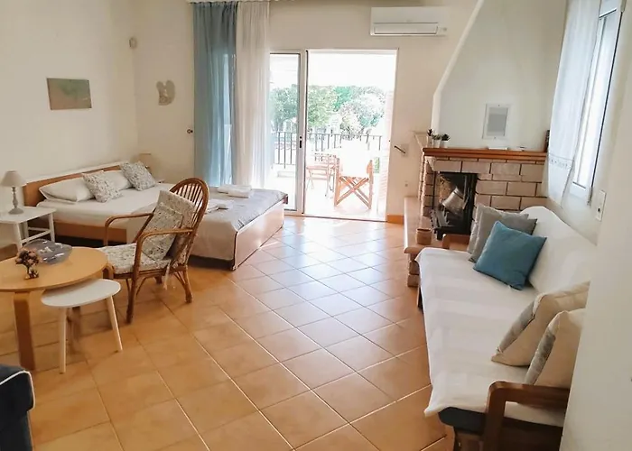 Geoponika 1-2 Apartment *