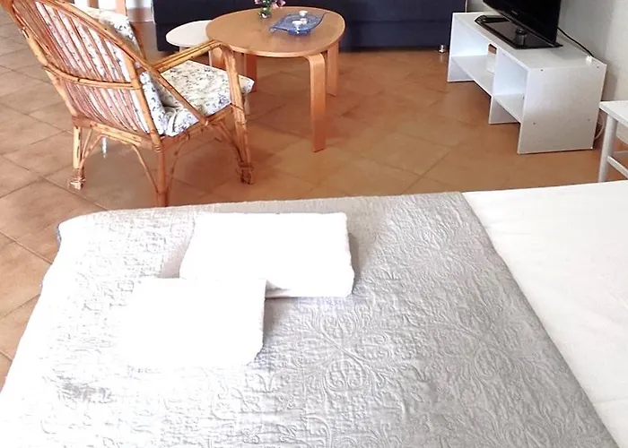 Geoponika 1-2 Apartment Nea Kallikrateia